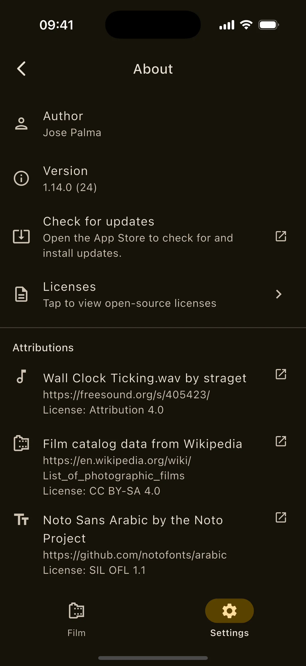 About screen on iPhone: author, version, licences and attributions.