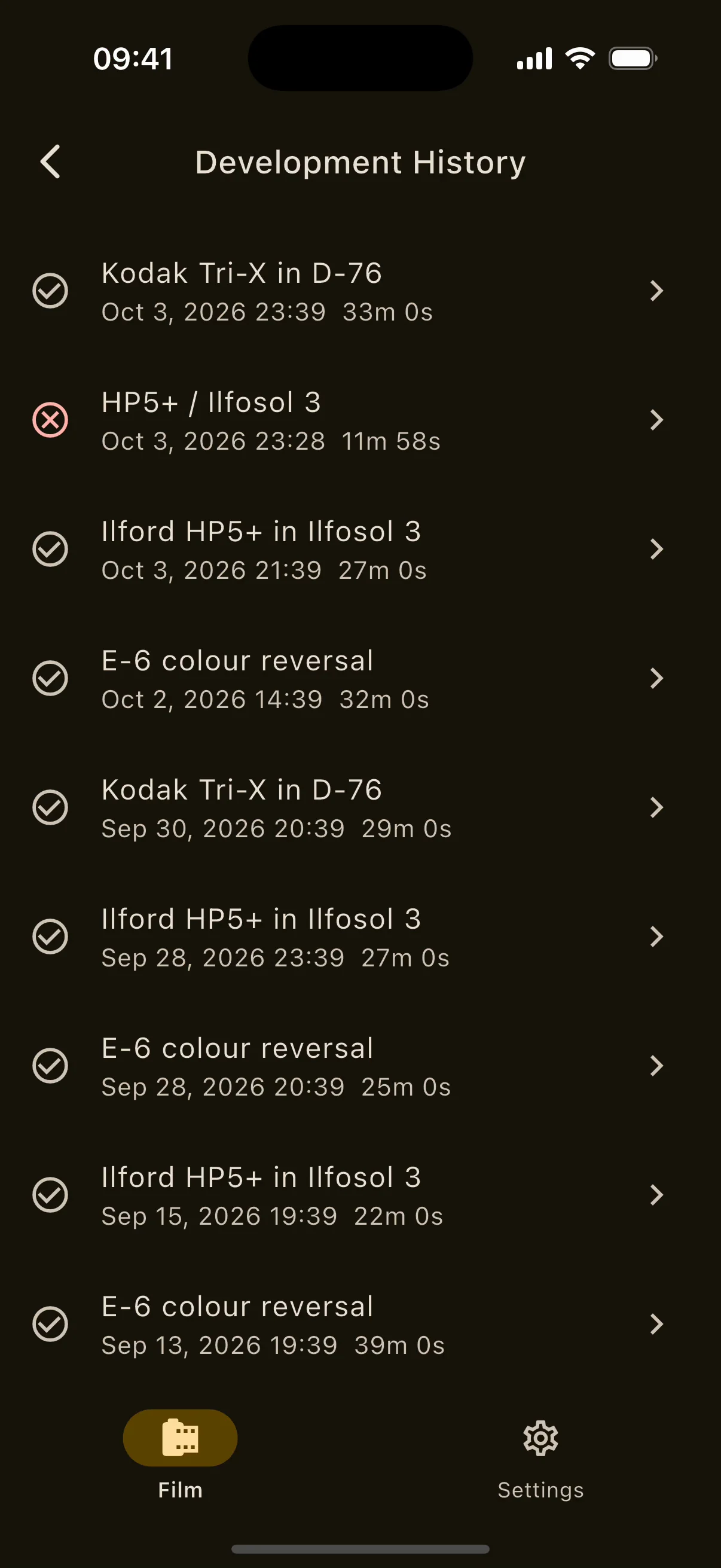 Development history on iPhone: completed runs with process, chemistry and duration.